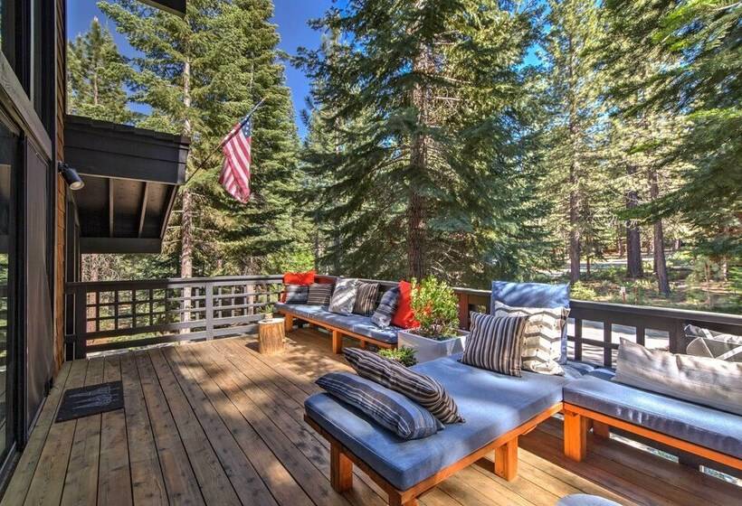 Expansive Truckee Cabin W/ Deck & Resort Amenities