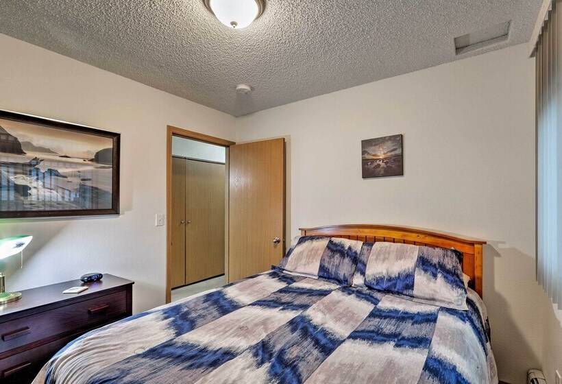 Fairbanks Alaskan Abode ~ 1 Mile To Pioneer Park!