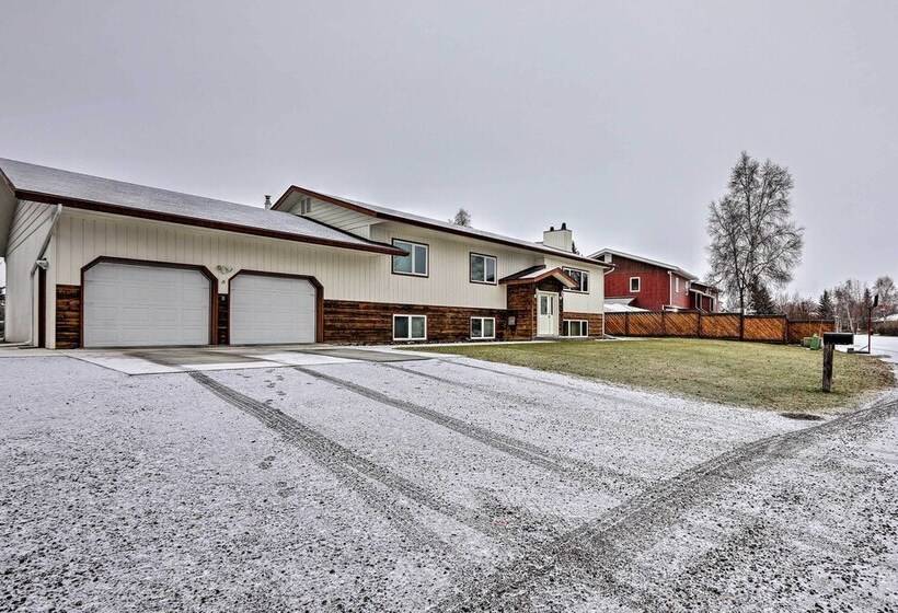 Fairbanks Alaskan Abode ~ 1 Mile To Pioneer Park!
