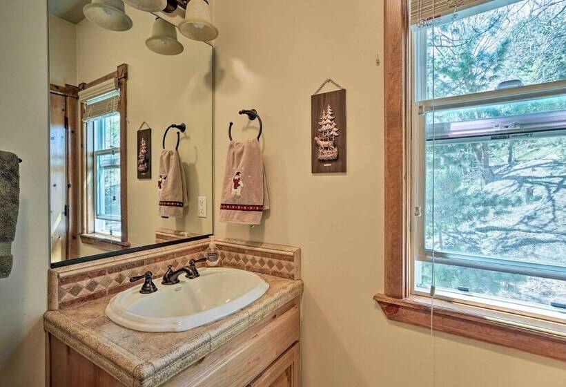 Family Cabin W/ Lake Arrowhead & Mountain Views!