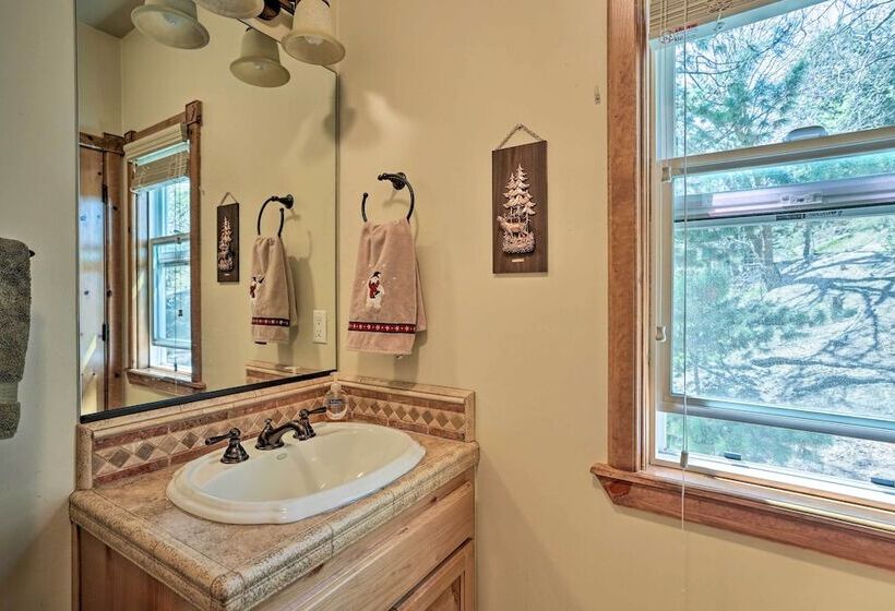 Family Cabin W/ Lake Arrowhead & Mountain Views!