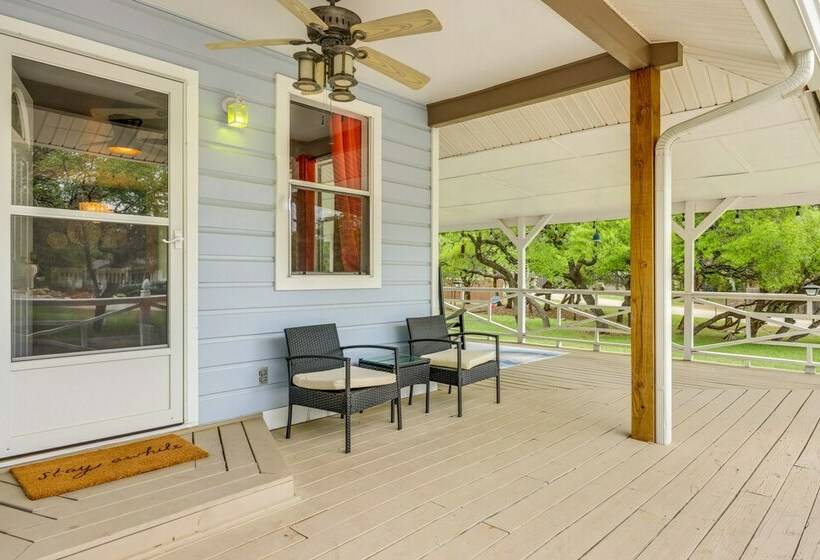 Canyon Lake Home W/ Resort Amenities & Fire Pit!