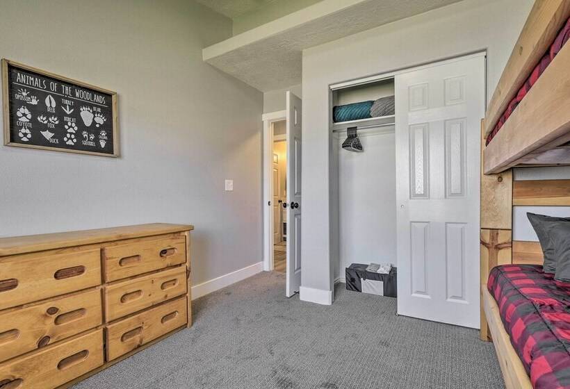 Family Friendly Cedar City Home: Yard + Grill