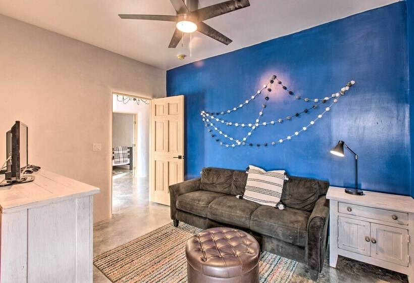 Family Friendly Desert Home ~ 10 Mi To Taos!