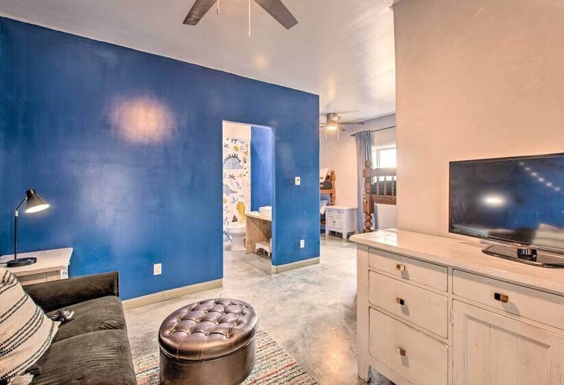 Family Friendly Desert Home ~ 10 Mi To Taos!