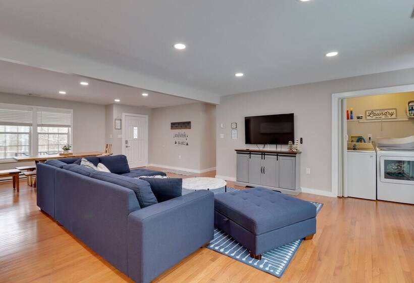 Family Friendly Home W/ Hot Tub & Ev Charger!