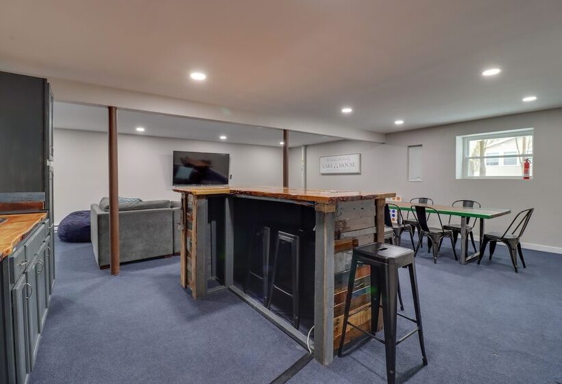 Family Friendly Home W/ Hot Tub & Ev Charger!