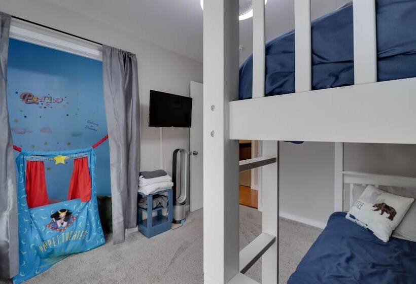 Family Friendly Home W/ Hot Tub & Ev Charger!