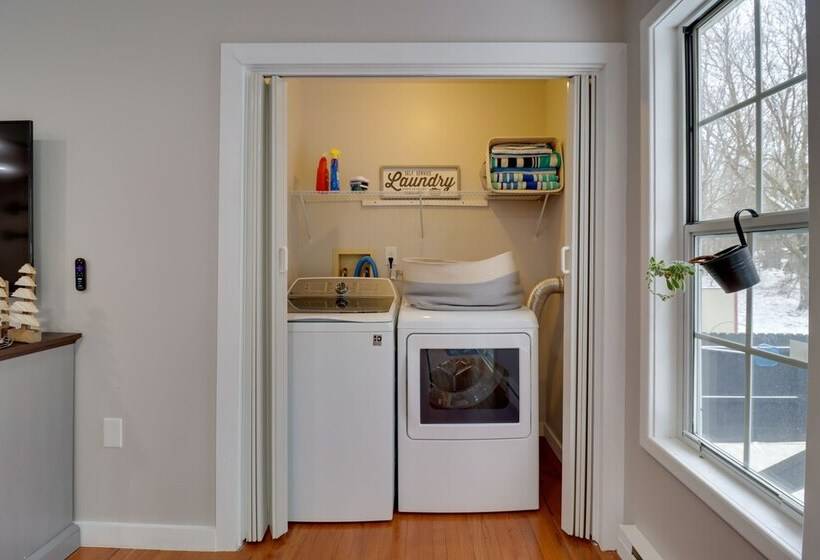 Family Friendly Home W/ Hot Tub & Ev Charger!