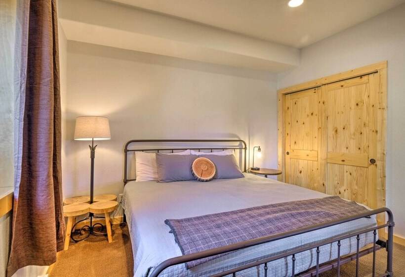 Family Friendly Jefferson Cabin W/ Fire Pit!