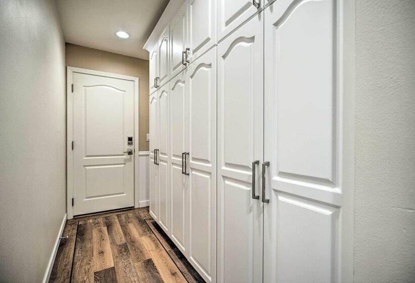 Family Home On Lake Chelan With Mtn + Lake View!