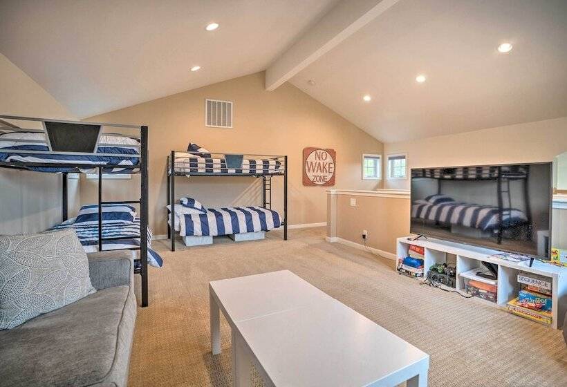 Family Home On Lake Chelan With Mtn + Lake View!