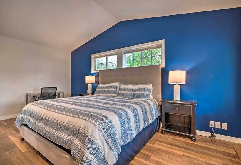 Family Home On Lake Chelan With Mtn + Lake View!