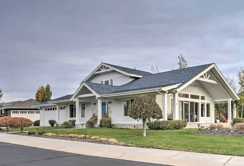 Family Home On Lake Chelan With Mtn + Lake View!