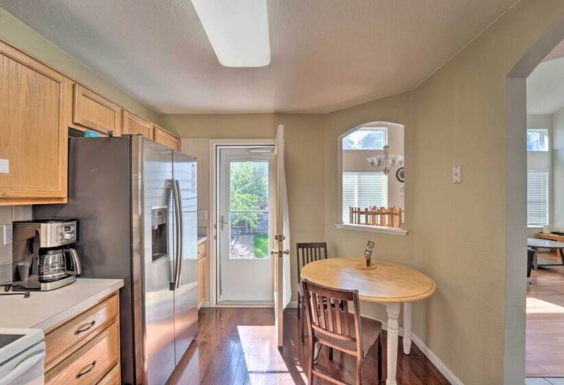 Family Home W/ Fenced Yard: 15 Mi To Denver!