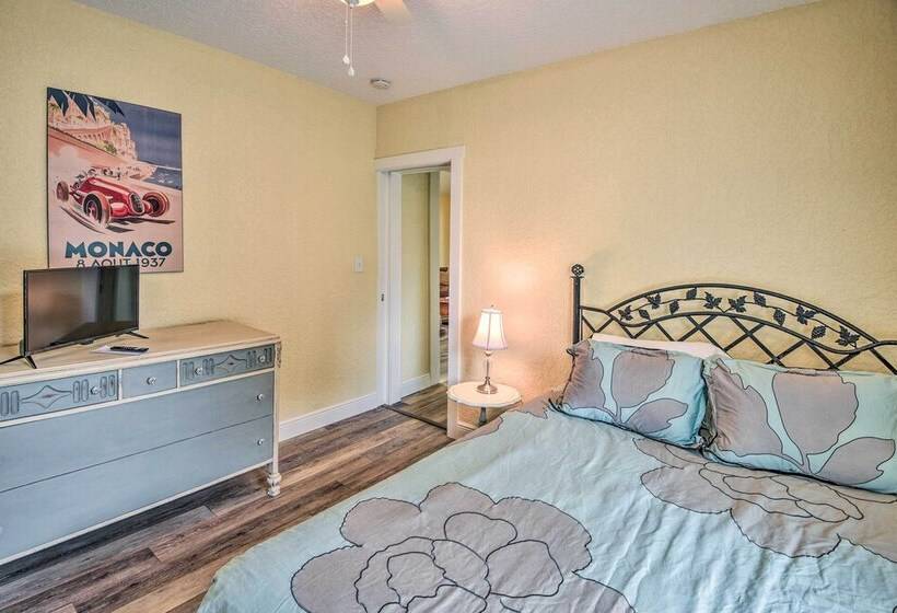 Family Home: Walk To Downtown & Stetson Univ!