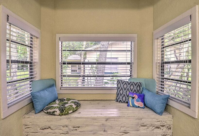 Family Home: Walk To Downtown & Stetson Univ!