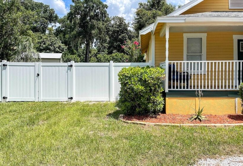 Family Home: Walk To Downtown & Stetson Univ!