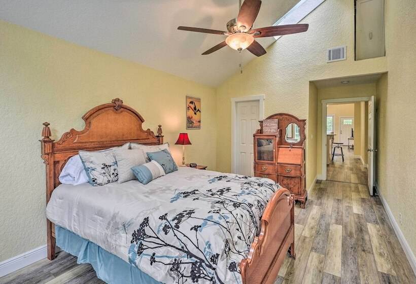 Family Home: Walk To Downtown & Stetson Univ!