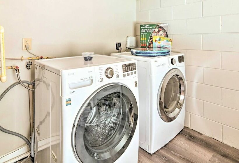 Family Friendly Tampa House With Private Pool!