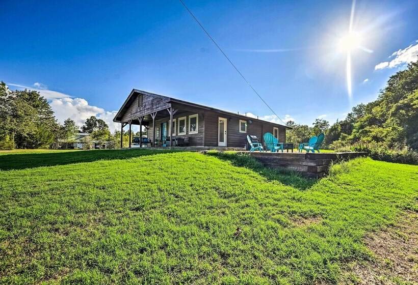 Broken Bow Retreat W/ Large Yard + Fire Pit!