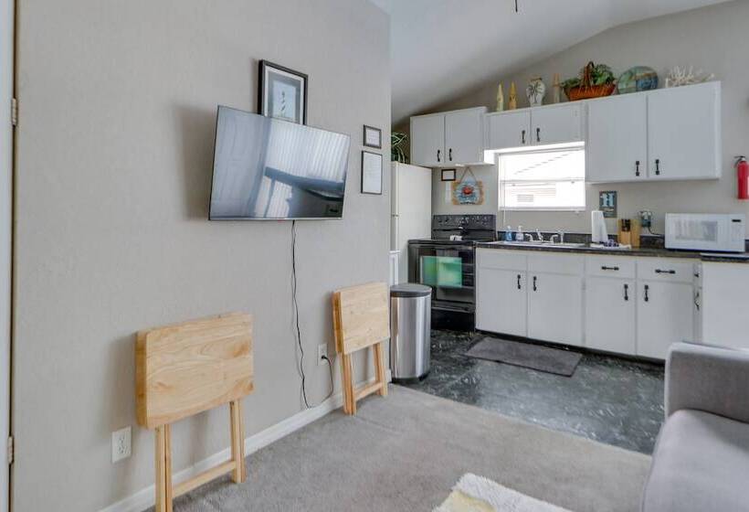 Fern Park House W/ Pool: New Patio & Fire Pit!