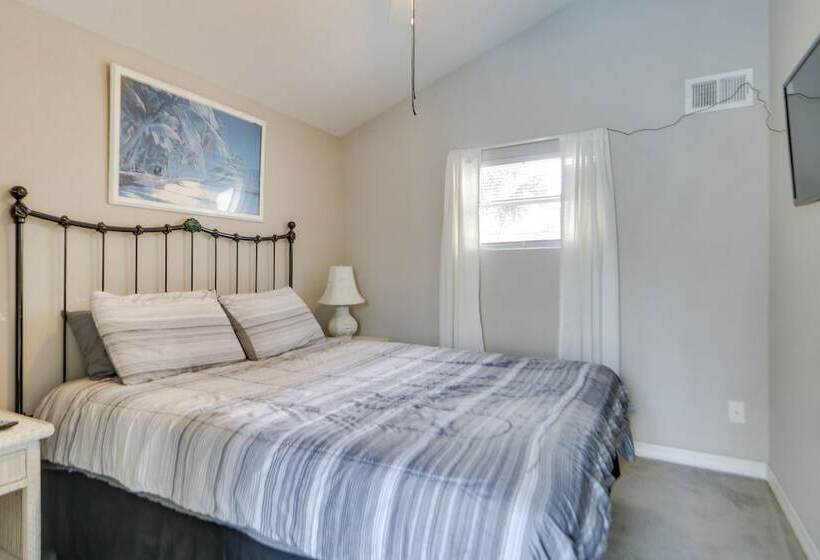 Fern Park House W/ Pool: New Patio & Fire Pit!