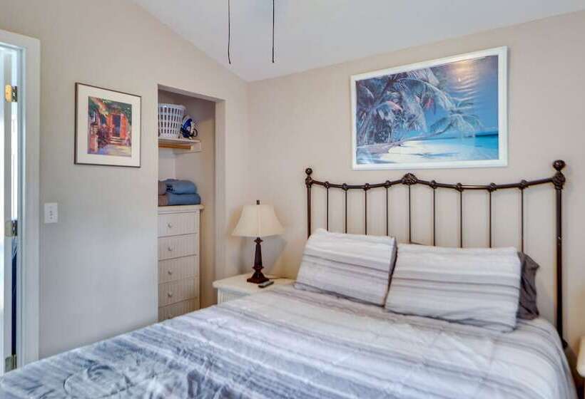 Fern Park House W/ Pool: New Patio & Fire Pit!