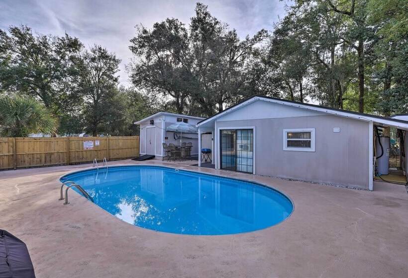 Fern Park House W/ Pool: New Patio & Fire Pit!