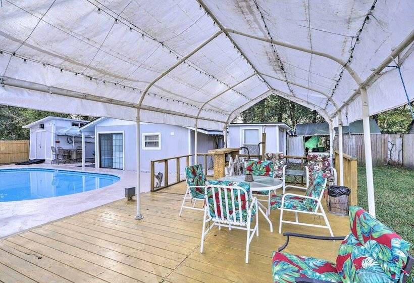 Fern Park House W/ Pool: New Patio & Fire Pit!
