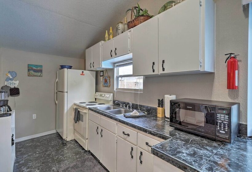 Fern Park House W/ Pool: New Patio & Fire Pit!