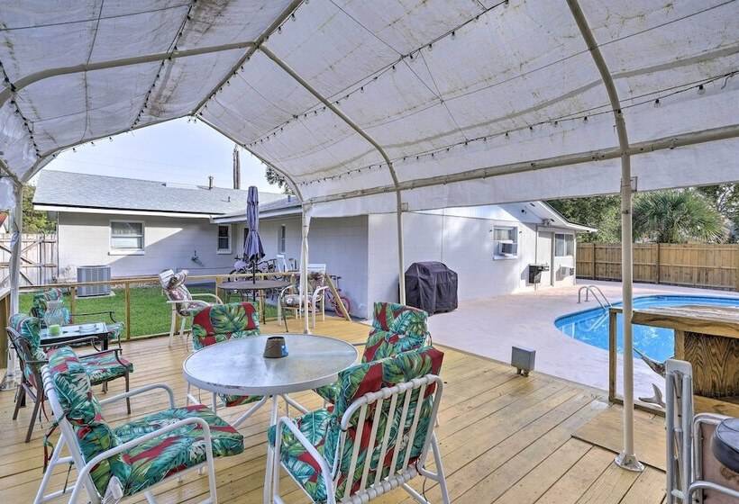 Fern Park House W/ Pool: New Patio & Fire Pit!