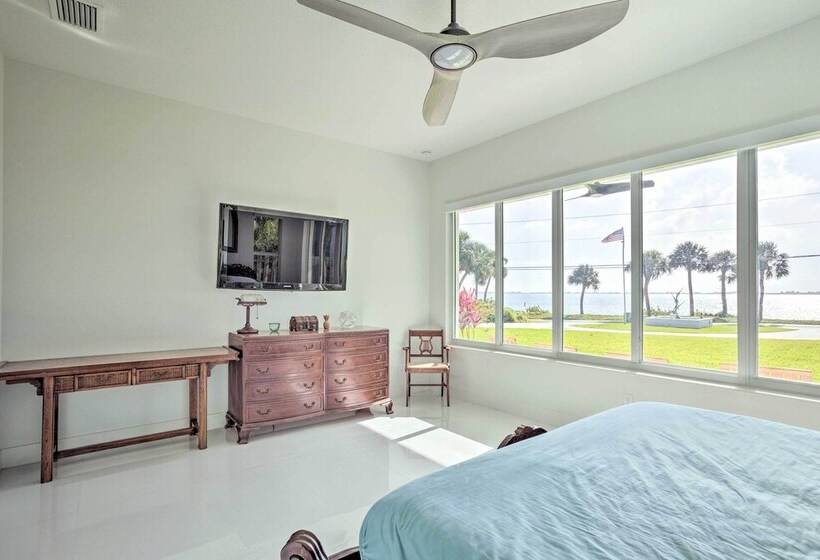 Sleek Fort Pierce Vacation Rental W/ Private Dock!