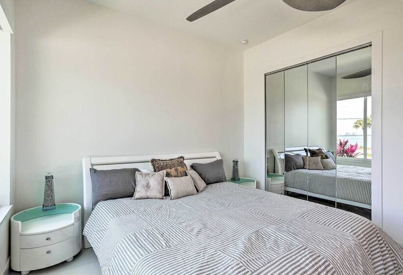 Sleek Fort Pierce Vacation Rental W/ Private Dock!