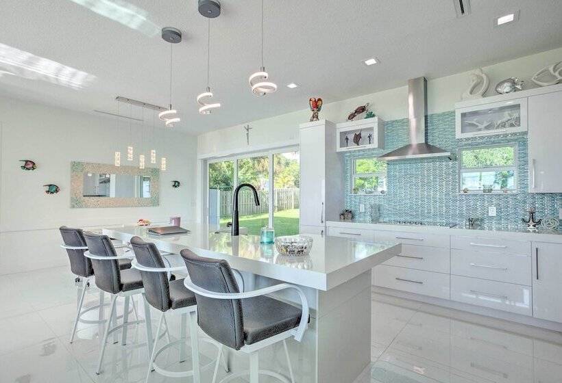 Sleek Fort Pierce Vacation Rental W/ Private Dock!