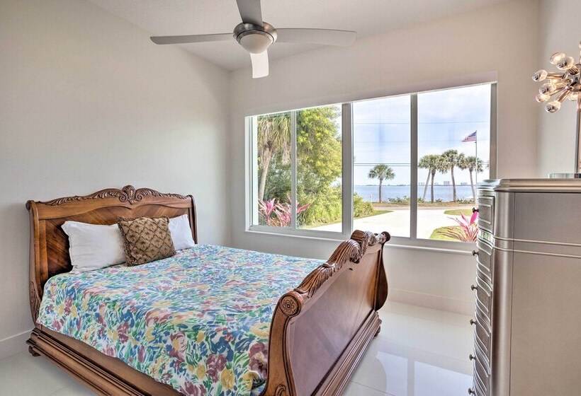 Sleek Fort Pierce Vacation Rental W/ Private Dock!