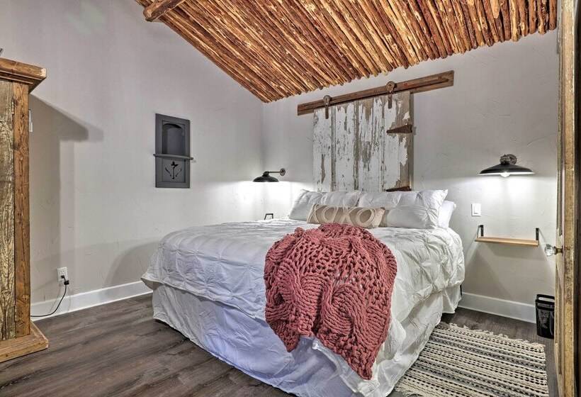 Fredericksburg  Regan Cottage  W/ Hot Tub!