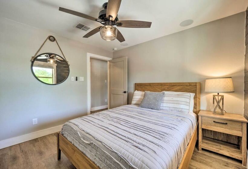 Gorgeous Cabin W/ Pergolas, Walk To River!