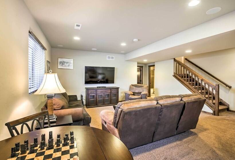 Patio, Fire Pit, & Ski Mountain View: Granby Home