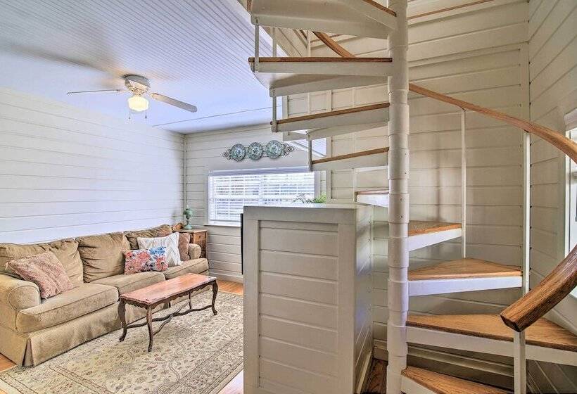 Grand Fredericksburg Retreat   Walk To Main St!