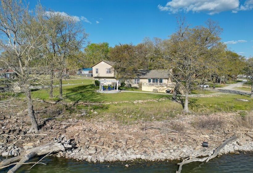 Shared Boat Ramp: Waterfront Home In Grove