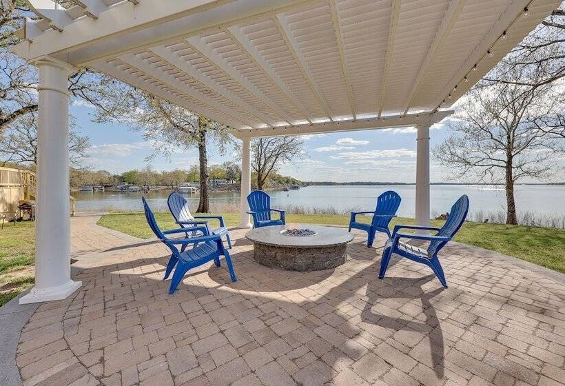 Shared Boat Ramp: Waterfront Home In Grove