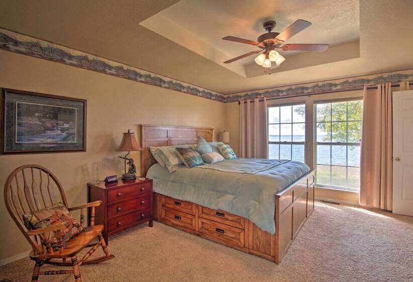 Shared Boat Ramp: Waterfront Home In Grove