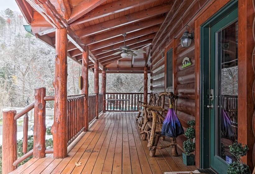 Grand Lodge W/ Hot Tub ~ 12 Mi To Gatlinburg!