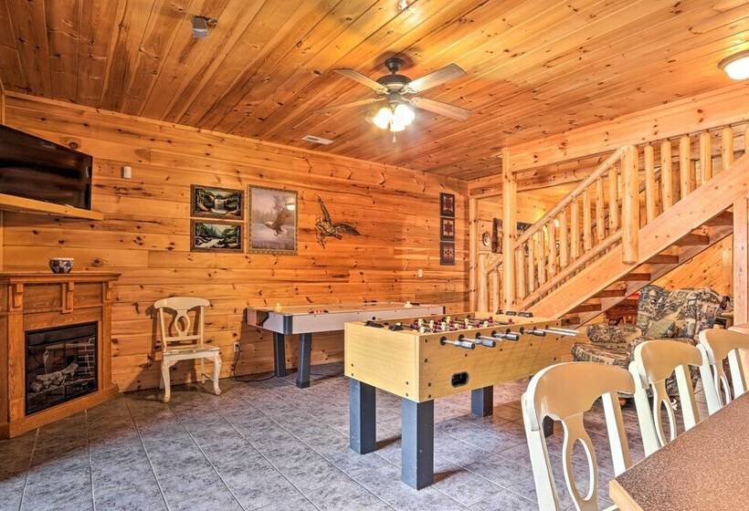 Grand Lodge W/ Hot Tub ~ 12 Mi To Gatlinburg!