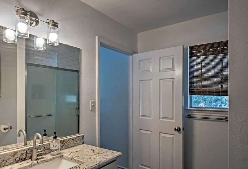 Guadalupe River Retreat W/ Private Yard