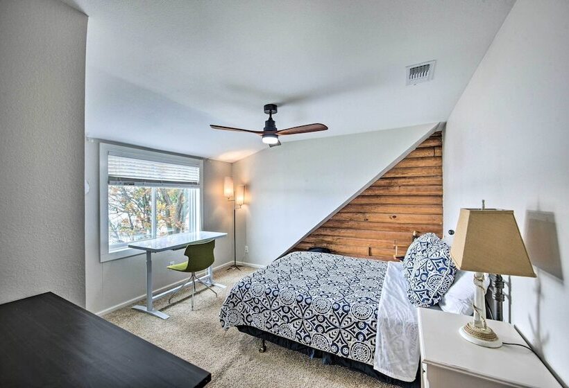 Gun Barrel City Home W/ Private Deck & Fire Pit