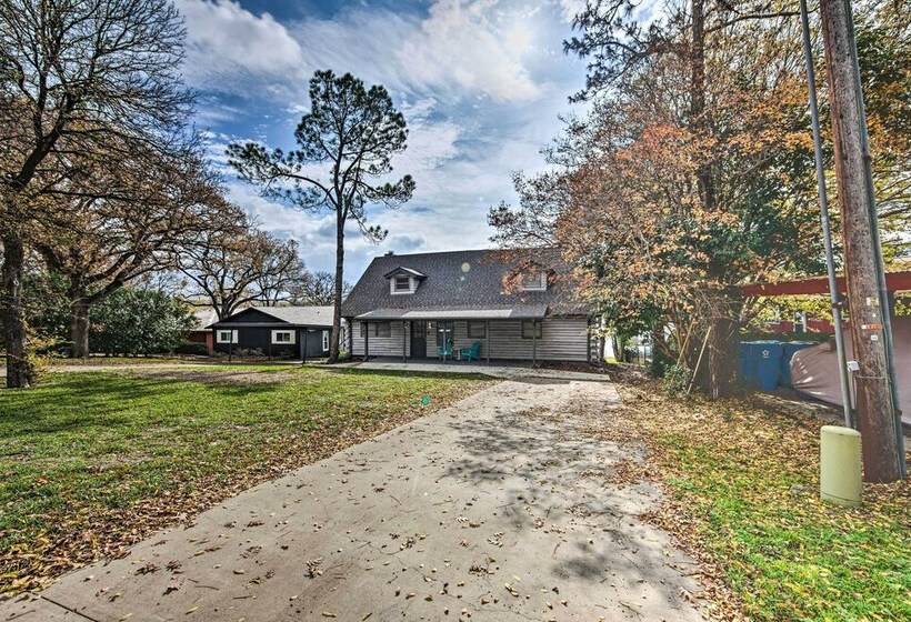Gun Barrel City Home W/ Private Deck & Fire Pit