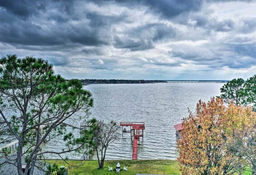 Gun Barrel City Home W/ Private Deck & Fire Pit