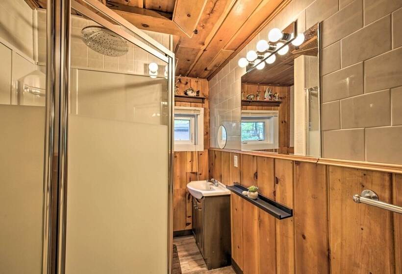 Hayward Cabin On Grindstone Lake: Bring Your Boat!